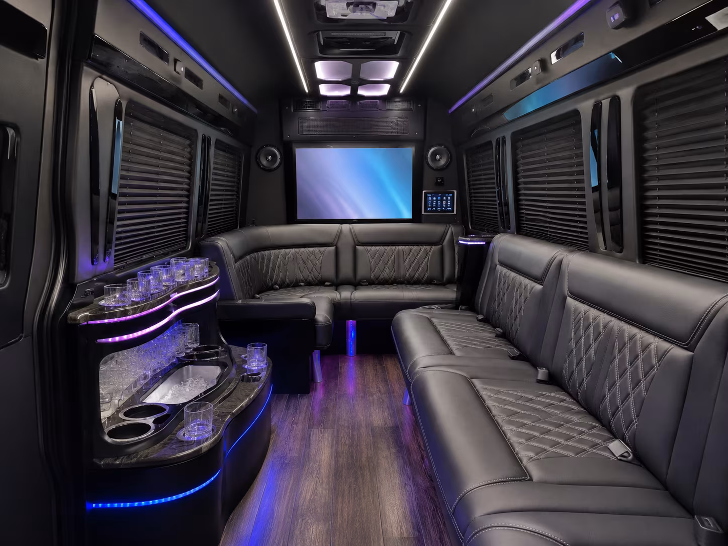 plantationcharterbuscompany com helps you get prom transportation to hollywood and signia by hilton diplomat beach resort