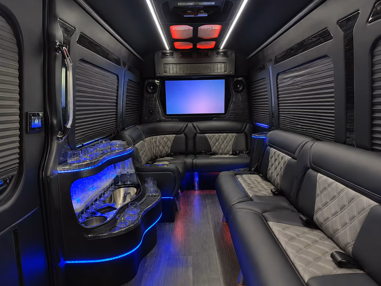 plantationcharterbuscompany com will help you move large groups for unit transfers and base to base runs