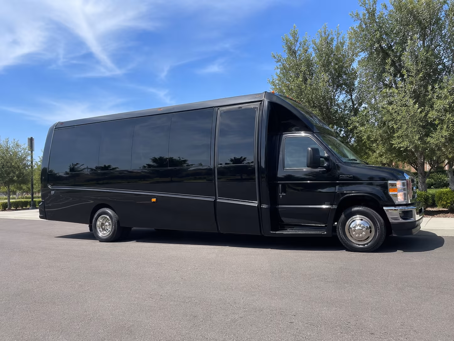 shuttle your guests between hotel blocks and your plantation venue